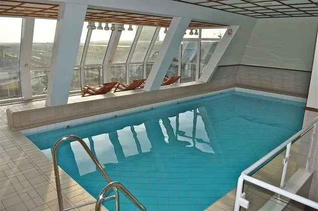 Savoy Hotel Frankfurt - Havuz