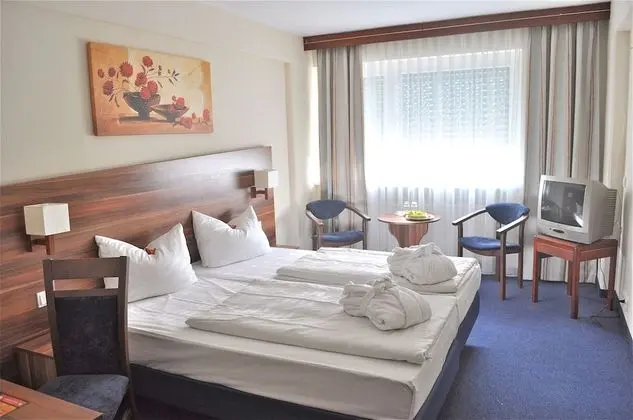 Savoy Hotel Frankfurt - Oda