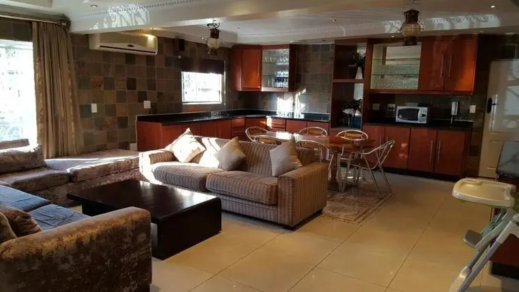 Savoy Lodge With Breakfast Included - Nice Standard Double Room 4