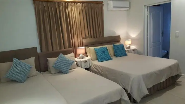 Savoy Lodge - Budget Triple Room 4