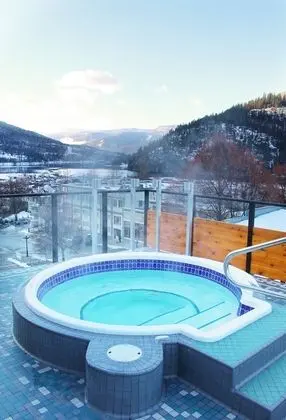Savoy Hotel - Havuz