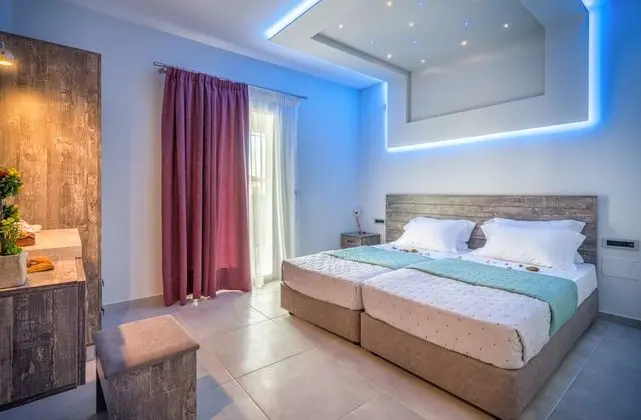 Savvas Luxury Suites - Oda