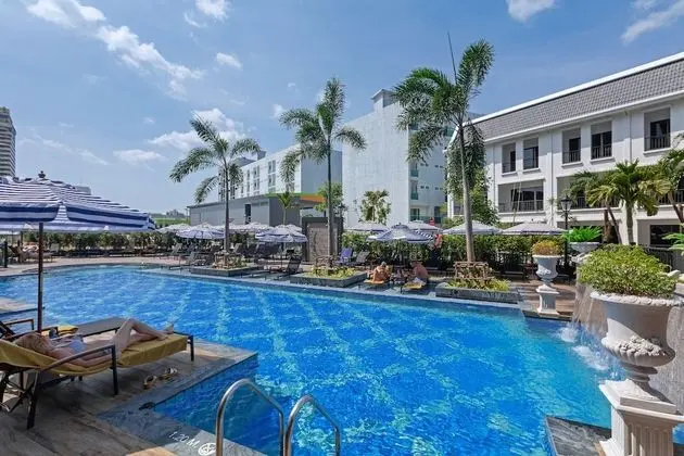 Sawaddi Patong Resort & Spa by Tolani
