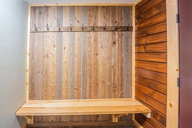 Sawin' Logs - Spa