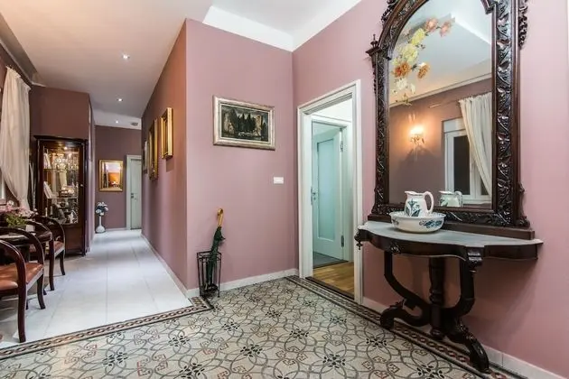 Scallop Regent Rooms - Lobi
