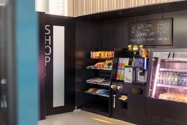 Scandic Hamburg Emporio - Lobi
