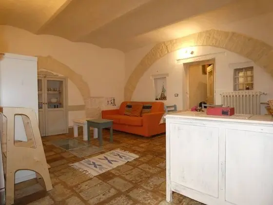 Scappo In Umbria, Nido Cruxburgi