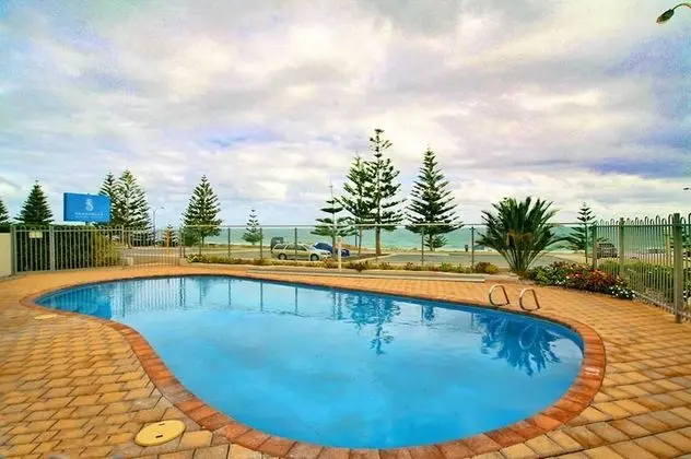 Scarborough Beach Front Resort - Shell 10 - Havuz