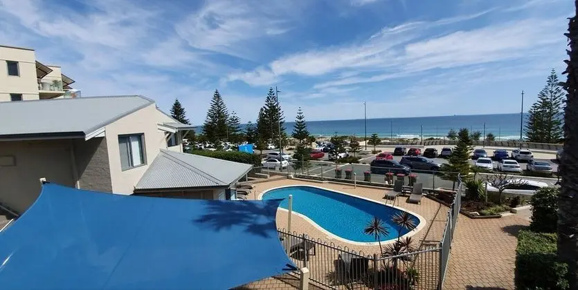 Scarborough Beach Front Resort Shell 13 - Havuz