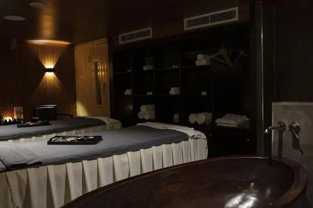 Scarlet Pearl Cruises - Spa