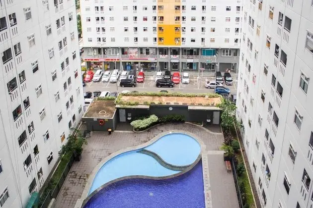 Scenic 2Br Green Pramuka City Apartment Near Mall