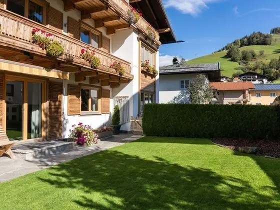 Scenic Apartment in Maria Alm near Ski Lift - Dış Mekan