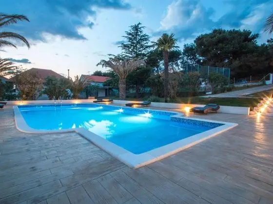 Scenic Holiday Home in Bibinje near Sea - Öne Çıkan Resim