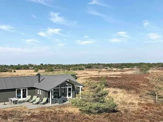 Scenic Holiday Home in Rømø with Hot Tub & Sauna