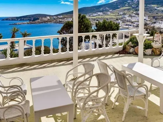Scenic Holiday Home in Syros With Balcony - Yerinde Yemek