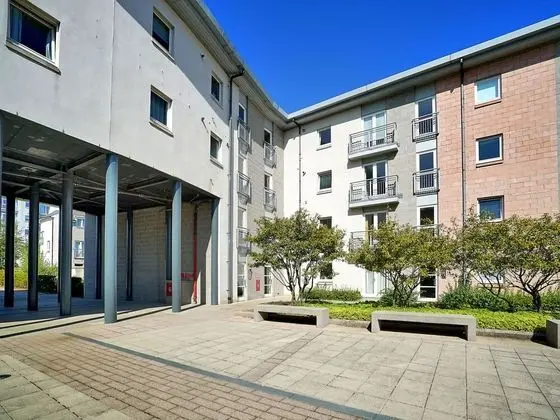 Scenic Home With Skyline Views Close to Aberdeen's City Centre