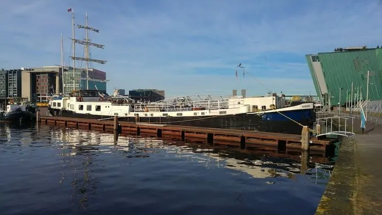Hotelschip Sarah