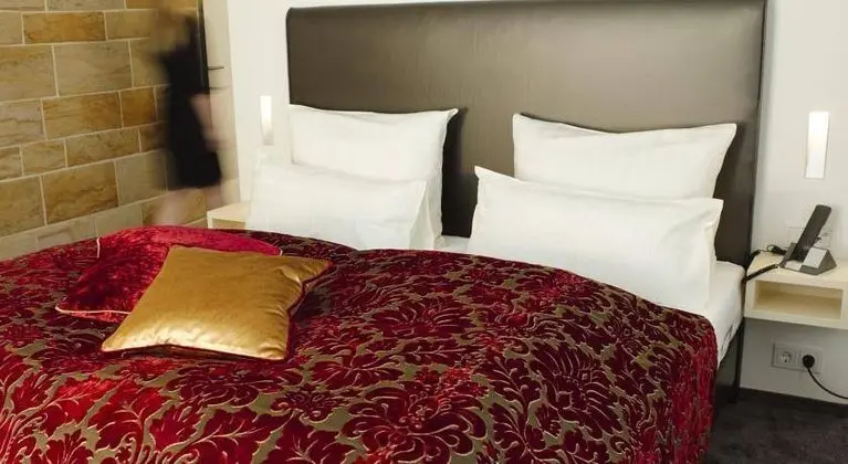 Schlosshotel Bergzaberner Hof