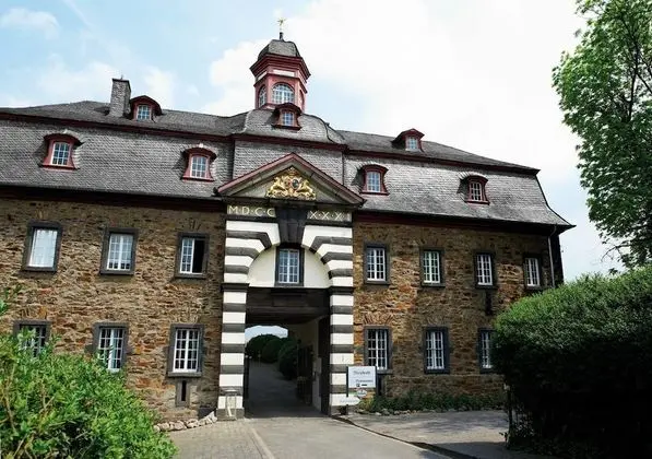 Schloss Burgbrohl - 1