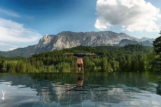Schloss Elmau Luxury Spa Retreat & Cultural Hideaway - Havuz