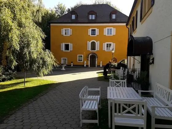 Hotel Schloss Fuchsmühl - Dış Mekan