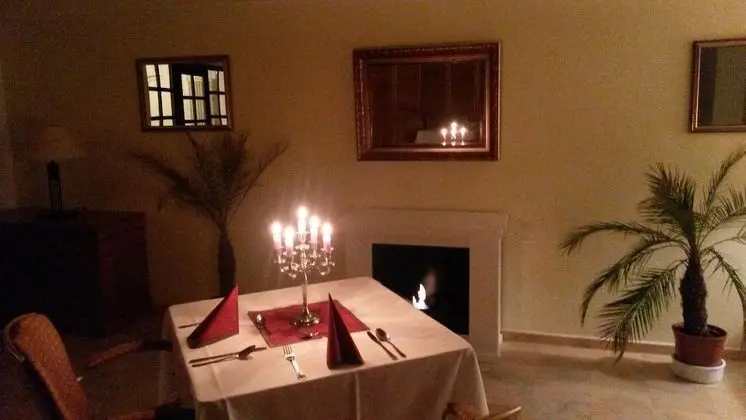 Hotel Schloss Fuchsmühl - Yerinde Yemek
