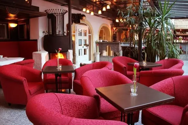 Schlosshotel Neufahrn - Lobi