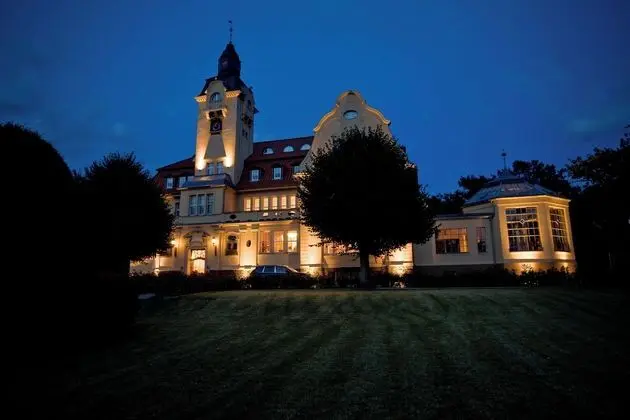 Schlosshotel Wendorf - Dış Mekan