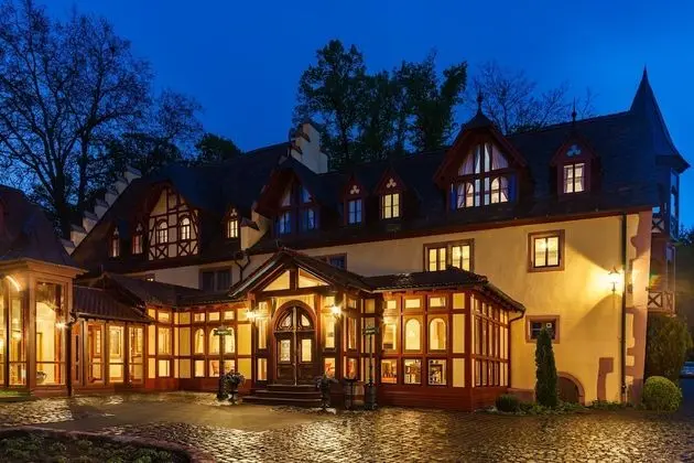 Schlosshotel Weyberhöfe - Dış Mekan