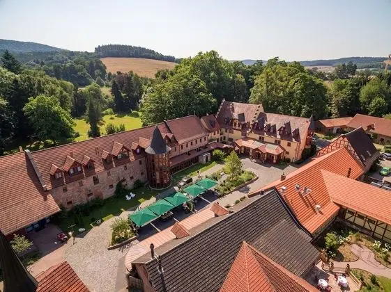 Schlosshotel Weyberhöfe - 1