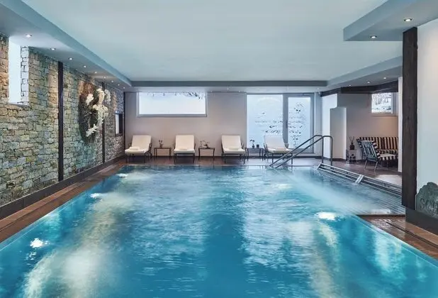 SchlossHotel Zermatt – Active & CBD Spa Hotel - Havuz