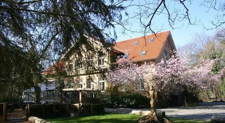 Schlösschen Sundische Wiese