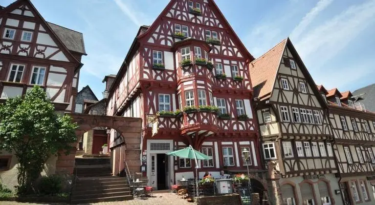 Schmuckkästchen-Hotel & Café