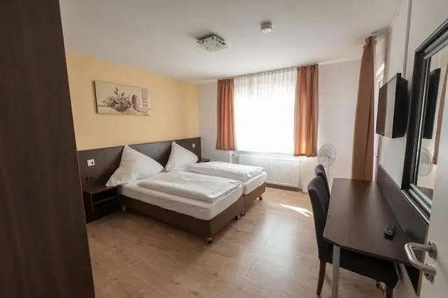 Schnitzelhaus und Pension Stadt Rosbach - Oda