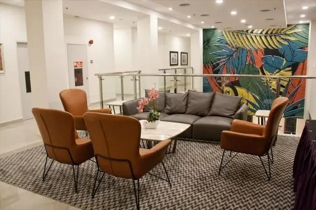 Hotel Scholar's Suites - Lobi