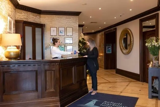 Schull Harbour Hotel - Lobi