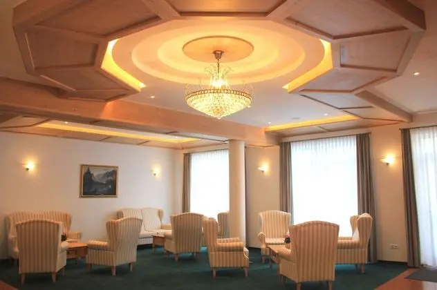 Hotel Schwabenwirt - Lobi