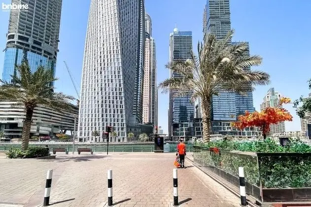 Scintillating Marina View From 1BR Apt