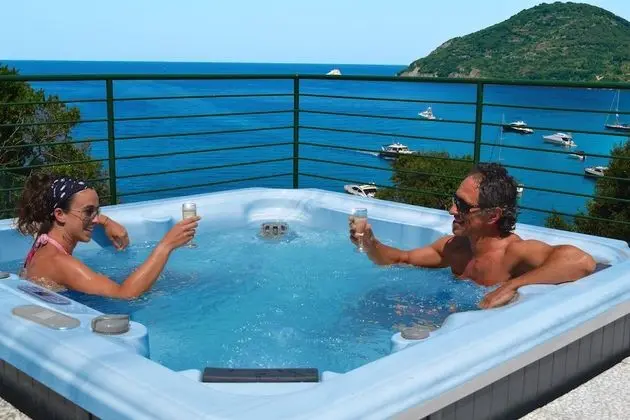 Hotel Scoglio Bianco - Havuz