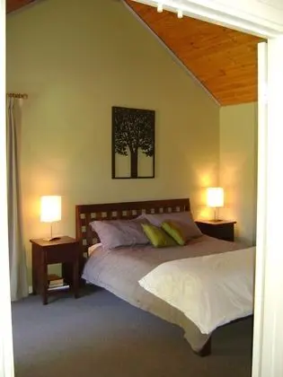 Scotsdale Valley Studios - Oda