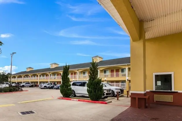 Scottish Inn & Suites Baytown - Dış Mekan