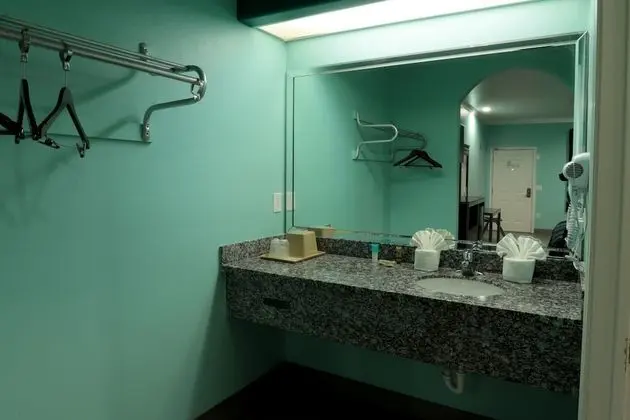 Scottish Inn & Suites - Banyo Tipleri