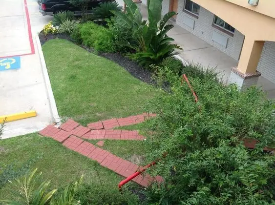 Scottish Inn & Suites - Dış Mekan