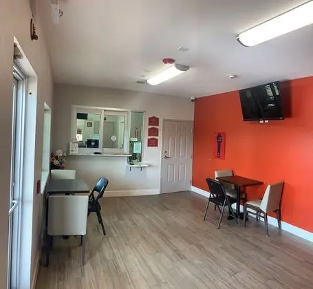 Scottish Inn & Suites - IAH Airport - Lobi