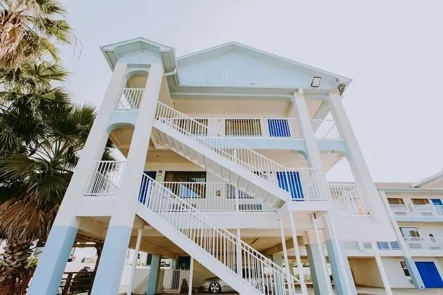 Scottish Inns and Suites - Near Kemah Boardwalk - Dış Mekan