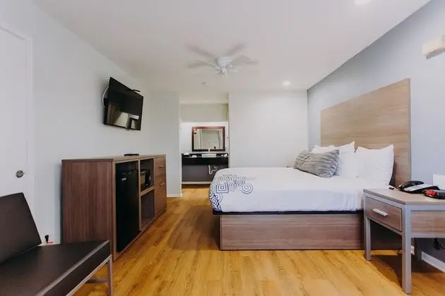 Scottish Inns and Suites - Near Kemah Boardwalk - Oda