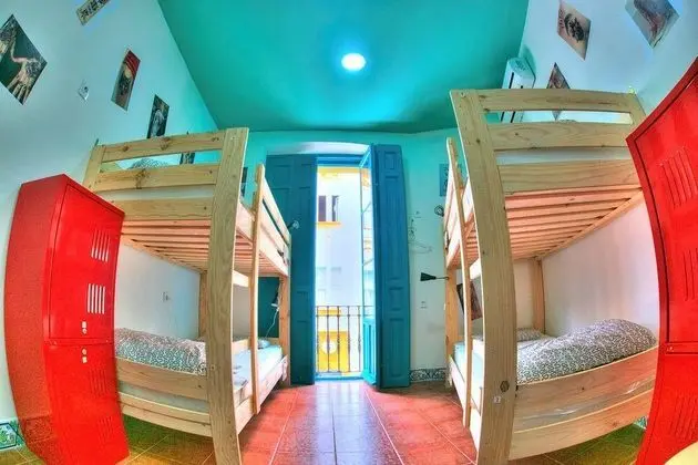 Sevilla Kitsch Hostel Art - Oda