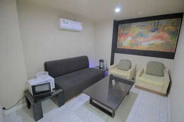 The Sea Bangsaen Hotel - Lobi
