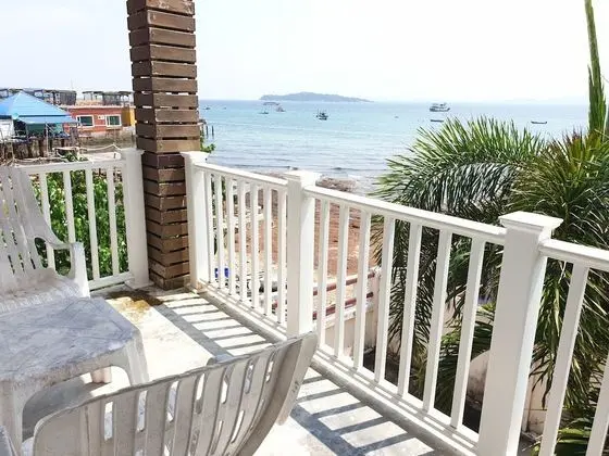 Sea Beach Koh Larn 2