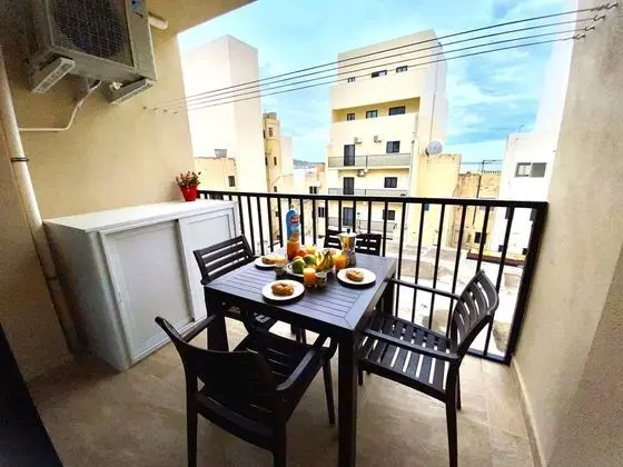 Sea Bliss 1 Bedroom Apartments by Getawaysmalta